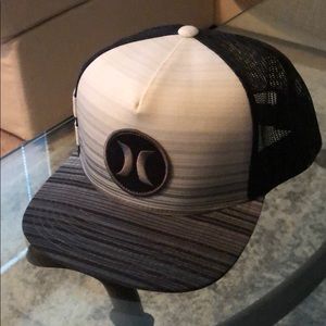 Hurley men’s snap back